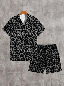 Manfinity Homme Regular-Fit Men's Short Sleeve Guayabera Shirt & Shorts 2 Pieces Set - Grey - View 1