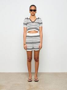 AiiRZ Ensemble deux pièces tricoté au crochet pour l'été, top court et short à taille haute, motif ondulé, pour station balnéaire, vacances, loungewear, festival, Y2K, tenue de plage - Noir et Blanc - Voir 3