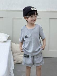 SHEIN 2pcs/Set Young Boy Casual Daily/Vacation T-Shirt + Shorts Outfit, Suitable For Daily, School, Outings, Outdoor Play, Summer Season - Grey - View 4