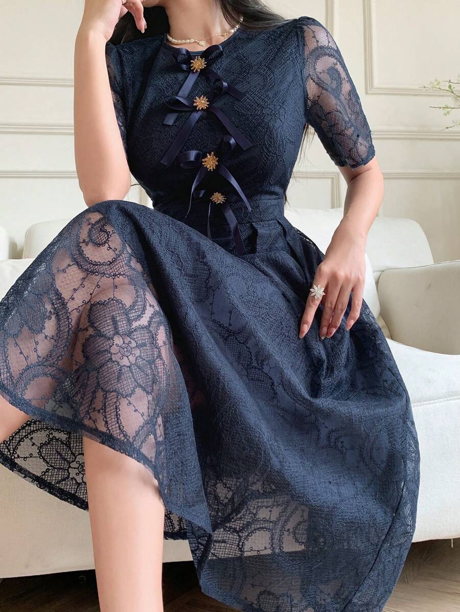 DAZY 女式全花蕾丝圆领灯笼袖长裙 - 藏蓝色 - 查看 1
