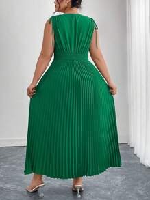 SHEIN Clasi 大码女式绿色褶皱中长连衣裙，优雅夏装 女式连衣裙 女式夏装 女式优雅连衣裙 女式夏装 女式春季连衣裙 连衣裙 大码女式春季连衣裙 女式超长连衣裙 绿色连衣裙 飘逸连衣裙 绿色连衣裙 女式露肩连衣裙 女装连衣裙 女式夏季服装 工作夏季连衣裙 - 綠色 - 查看 2
