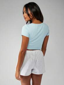 MISSGUIDED ملابس علوية قصير بياقة مستديرة مخطط، قطعة أساسية مناسبة للصيف، قصير الأكمام، ملائم للتمارين الرياضية، قطعة أساسية من جيرسيه مطاطي - الأزرق - مشاهدة 2