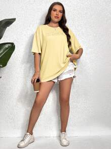 SHEIN EZwear T-shirt décontracté à encolure ronde, manches tombantes, avec broderie de lettres, pour femmes grandes tailles