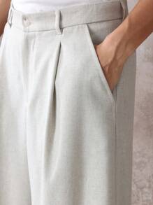 SUMWON Conjunto de dos piezas con aspecto de lino para verano: chaleco y pantalón corto. Conjunto de traje moderno con pantalón corto de pierna ancha, plisado y chaleco corto a la cintura.