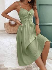 SHEIN Frenchy Váy ngày vải crepe spaghetti dây buộc cho nữ, Váy cho nữ, Váy dài chữ A hở lưng, Váy mùa hè, Váy dài ngang gối cho nữ, Phong cách nghỉ dưỡng, Váy công sở Milkmaid, Váy, Váy cơ bản không theo mùa - màu xanh lá - Xem 2