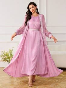 Al Najma Conjunto modesto de vestido de gasa con encaje en la parte delantera, chaleco y bata exterior de estilo abaya, con mangas de acetato de terciopelo gris-azul y diseño de parches