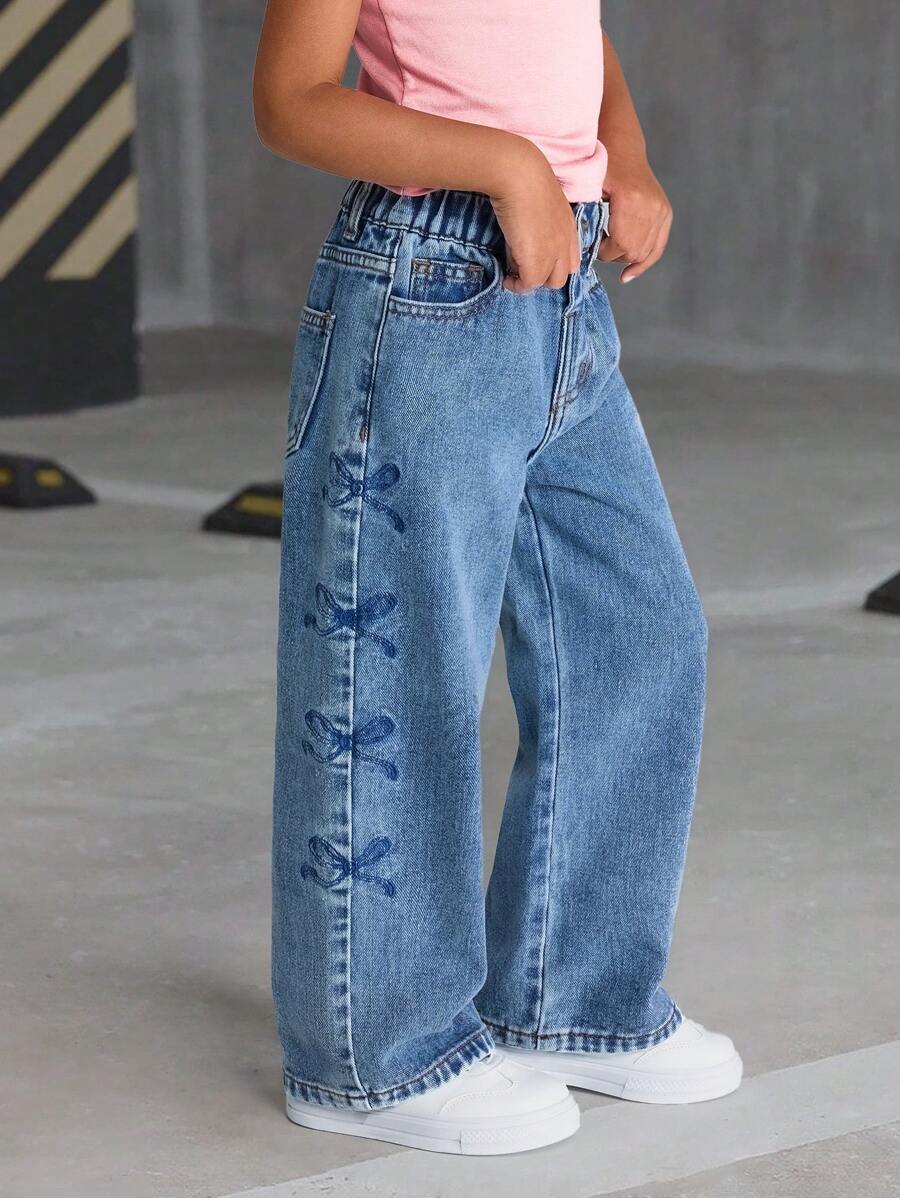 Girls' Comfortable Versatile Washed Butterfly Embroidered Side Seam Jeans, Casual Street-Style - Medium Wash - View 1