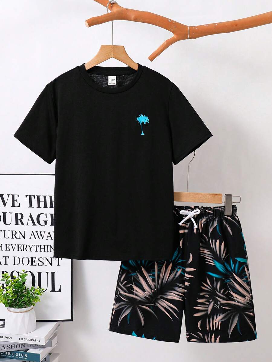2 件 Tween Boy 休闲度假椰子印花圆领短袖 T 恤 + 短裤套装，适合通勤、上学、休闲外出、运动、春夏 - 黑色 - 查看 1