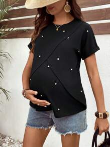 SHEIN Camiseta de enfermería de maternidad con cuello redondo y manga corta con estampado de corazón