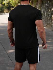 Manfinity Homme 2pcs Men's Summer Casual Contrast Color Round Neck Short Sleeve T-Shirt And Shorts Set - Black and White - View 2