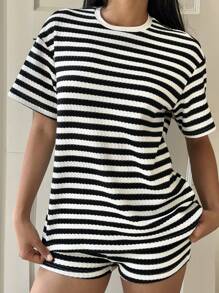 SHEIN EZwear 2pcs/Set Summer Black & White Striped Short Sleeve T-Shirt And Shorts Casual Outfit