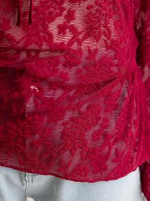 SHEIN WYWH Chemise T à manches évasées asymétriques, col en V, imprimé floral ajouré, avec nœud papillon, coupe asymétrique, pour femmes grandes tailles, couleur rouge, pour le printemps, les vacances, la Saint Valentin