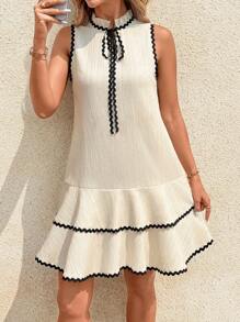 SHEIN Clasi 女式夏季褶饰拼色无袖修身迷你连衣裙 - 米色 - 查看 3