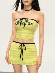 Rina Fox 俏皮字母印花撞色吊带背心短款上衣和荷叶边系腰迷你裙套装，时尚合身