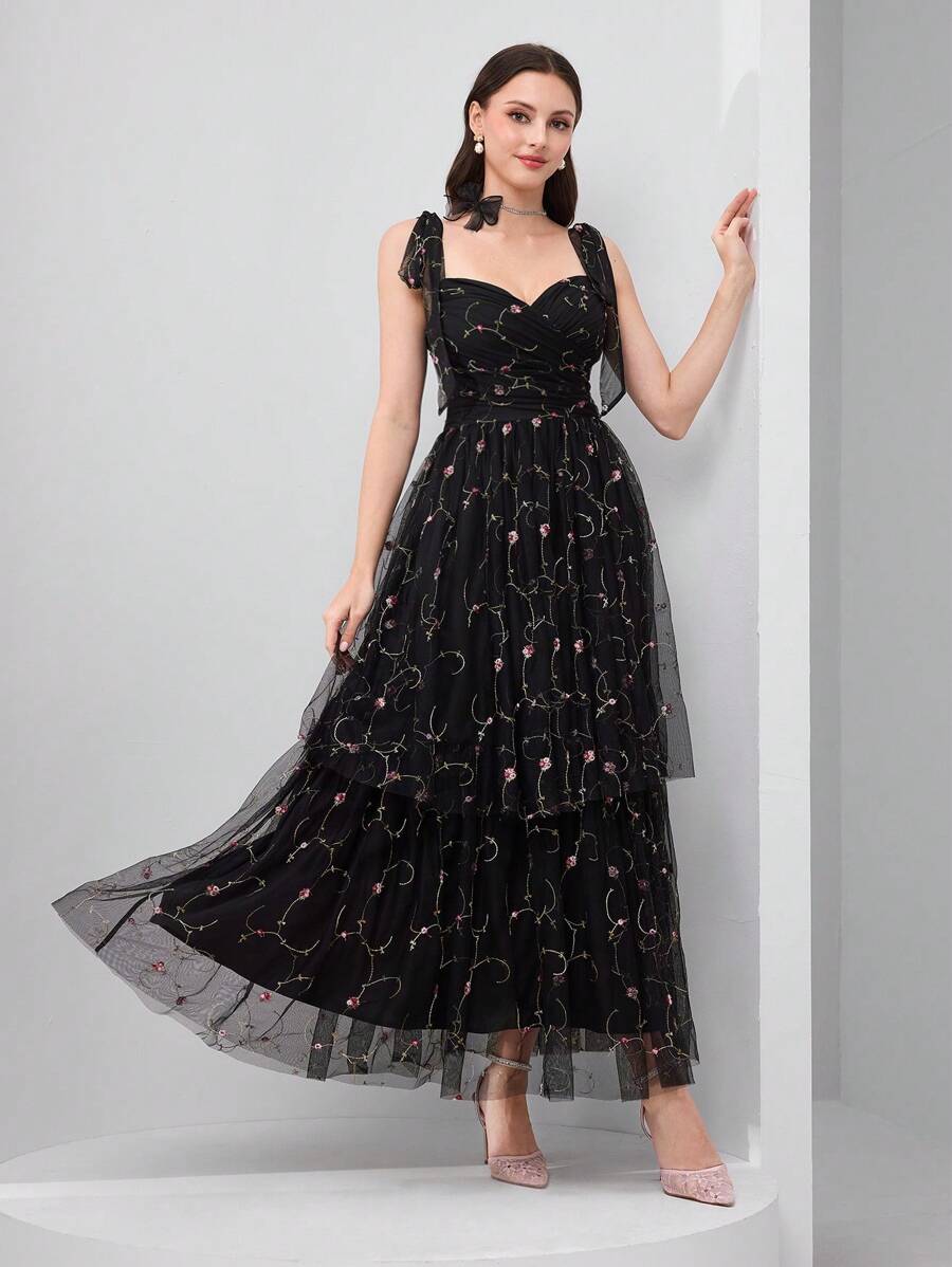 Modelyn 女士优雅黑色网眼刺绣心形领褶饰三层蛋糕连衣裙，适合派对、宴会 - 黑色 - 查看 1