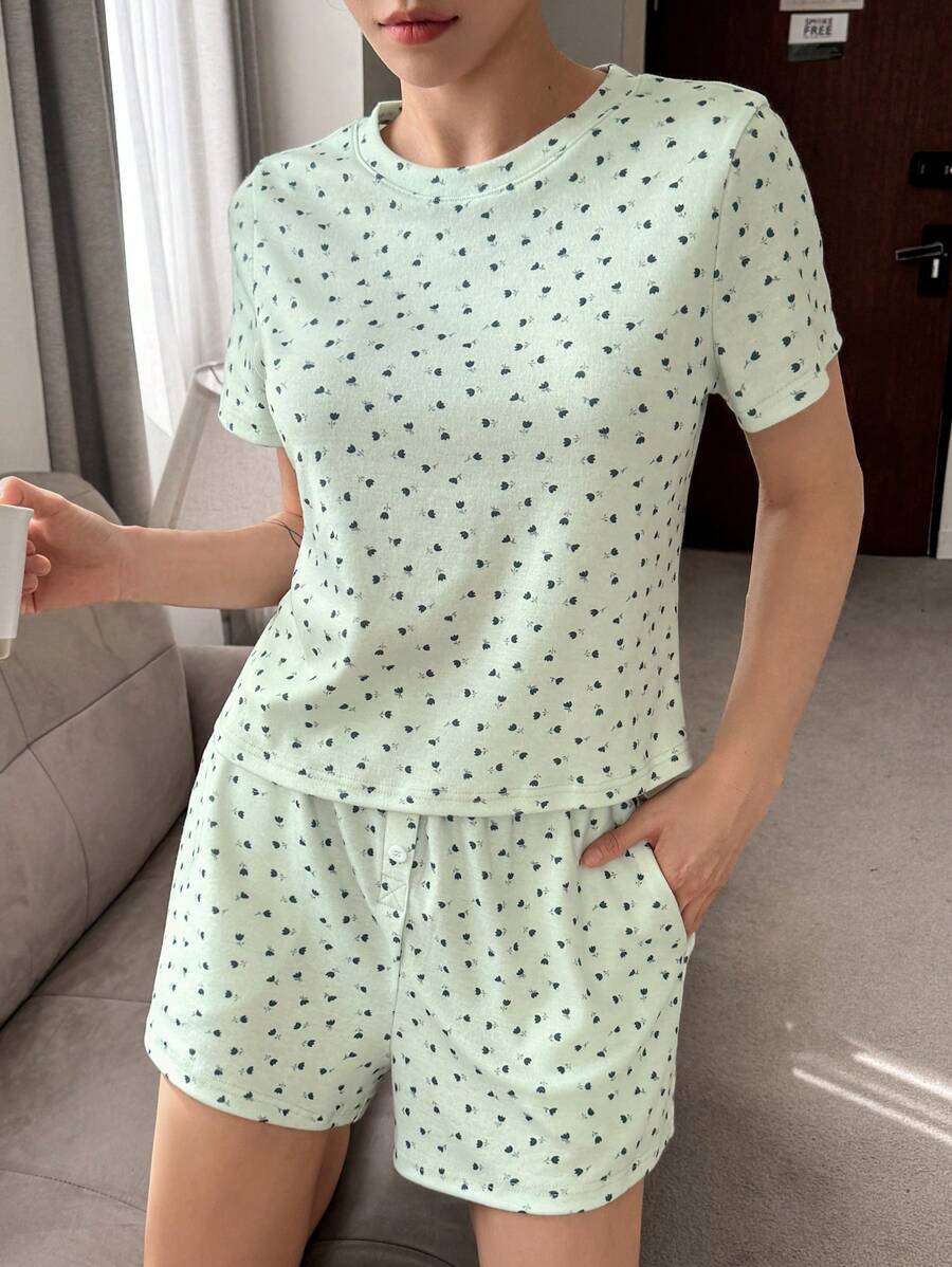 Livesso 2pcs Women Ditsy Floral Printed Short Sleeve Pajama Set,Back To School Clothes - Green - View 1