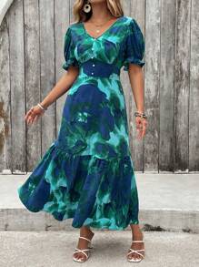 SHEIN Clasi Abito corto con scollo a V, stampa floreale, balza sul fondo, maniche corte, adatto per l'estate, abito di Pasqua per donna, stile bohémien, abito da rave, abito bohémien, abito da tè, abiti lunghi per donna, abiti verdi per donna, abiti per donna, abiti lunghi per donna, abiti estivi per donna, abiti estivi da donna per vacanze