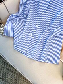 GlowEve CURVE 大码女式优雅条纹休闲衬衫，适合春夏季 - 藍白色 - 查看 6