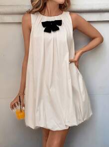 SHEIN LUNE Robe mini casual pour femmes à manches courtes, couleur unie avec décoration de nœud. Convient pour les vacances d'été, les sorties quotidiennes, la photographie de rue comme tenue de base, les tenues de concert, les tenues de fête pour femmes, les robes d'été pour festivals, les robes de remise des diplômes, les robes de vacances, les tenues de plage pour femmes - Nude - Voir 6