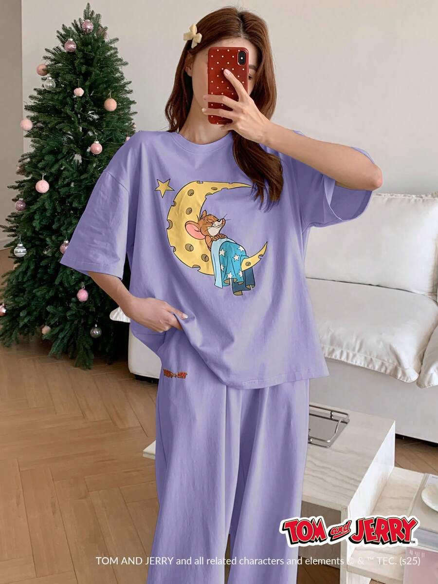 TOM AND JERRY X DAZY 可爱卡通印花宽松 T 恤上衣和超大字母徽标舒适睡裤睡衣套装 - 紫色 - 查看 1