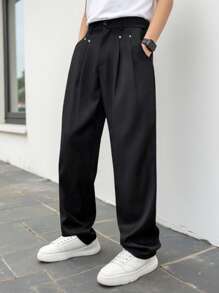 Manfinity Homme Herren Lässig Hosen mit halbeljastischem Bund, geplisstem, geradem Bein, Kleidung für Herren Hosen, reife Straßenhosen für Männer. Diese Herrenhosen sind dezent und vielseitig in klassischem Schwarz. Für städtische Spaziergänge, tägliche Lässig, Wochenendausflüge, Freundespartys, Musikfestivals und andere junge soziale Anlässe. Diese Hosen sind ein unverzichtbares Teil im Kleiderschrank eines Mannes und ein tolles Geschenk für einen Freund oder Ehemann. Locker sitzende Hosen für Männer