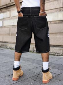 Manfinity EMRG 男士深黑色水洗哥特式刺绣宽松街头风格短裤