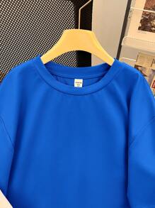 SHEIN 2 件套青少年男孩休闲短袖 T 恤和短裤套装，街头朋克摇滚学院风，适合春夏季、日常穿着、派对、音乐节，大号英文印花蓝白 - 寶藍色 - 查看 6