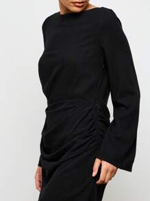 AiiRZ Elegantes Minikleid mit Glockenärmeln und geraffter Seitenpartie, perfekt für Cocktailpartys und Abendanlässe, herbstlicher und winterlicher Eyecatcher