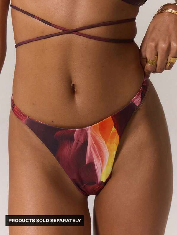 Musera Resort Parte de Baixo de Maiô Bikini com Estampa Abstrata Musera Resort, Para Praia, Piscina e Férias no Resort