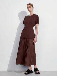 Lumivelle 优雅 V 领短袖腰部褶皱雪纺连衣裙 - 鏽棕色 - 查看 3