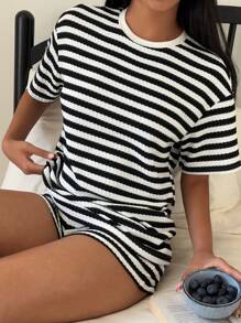 SHEIN EZwear 2pcs/Set Summer Black & White Striped Short Sleeve T-Shirt And Shorts Casual Outfit