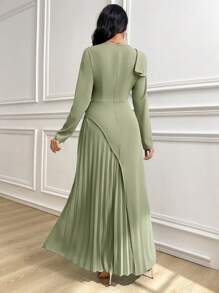 Modelyn 女式纯色V领长袖褶边优雅连衣裙