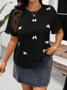 SHEIN Frenchy 大码夏季休闲蝴蝶装饰短袖 T 恤