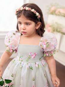 Babygirl drăguță și elegantă rochie verde cu mânecă scurtă din plasă brodata cu flori