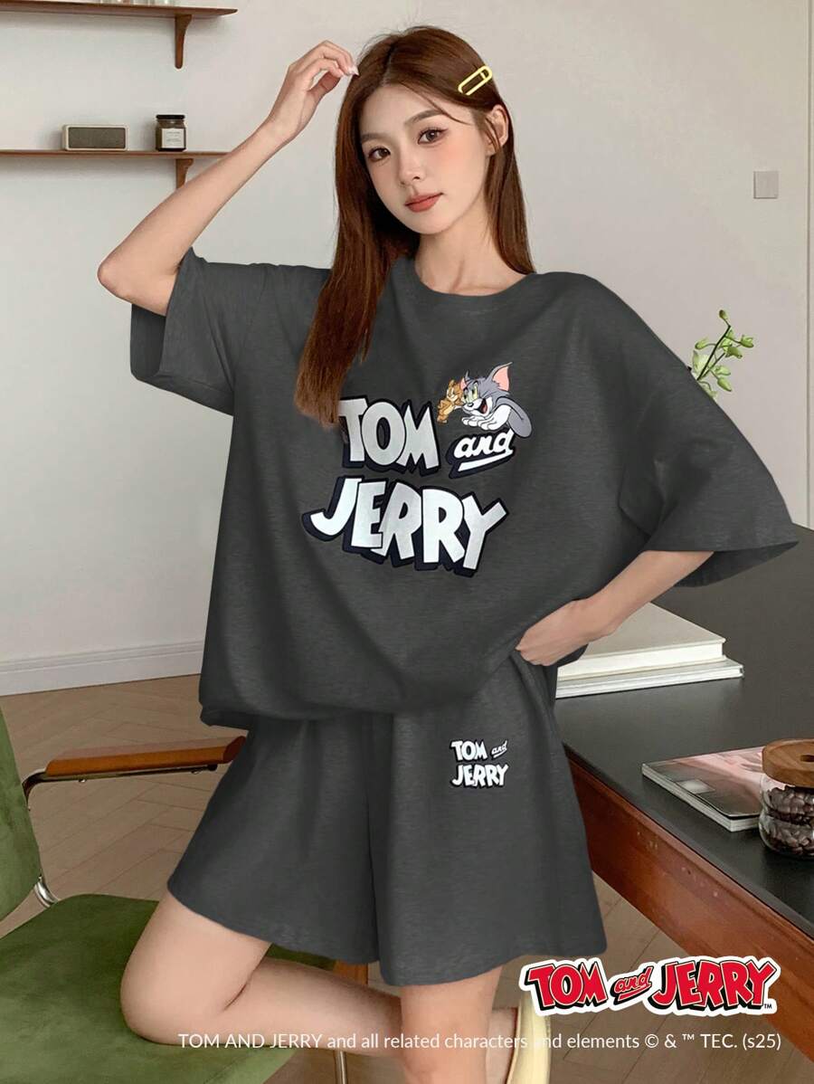 DAZY TOM AND JERRY X DAZY Casual Loose Letter Print Short Sleeve Top And Shorts Pajama Set