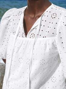 Maija Áo kiểu tay ngắn rộng rãi thêu họa tiết cổ chữ V buộc dây phía trước phong cách Hawaii thường ngày giản dị thanh lịch gợi cảm hàng ngày cho kỳ nghỉ bãi biển dành cho nữ năm 2025 - trắng - Xem 2