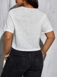 SHEIN Essnce 大码女式春夏时尚休闲宽松舒适清凉基本款日常百搭白色短款 T 恤、外出上衣、Y2k 上衣、可爱夏季上衣、白色短款上衣、欧洲夏季、女式短款上衣、外出上衣 - 白色 - 查看 2