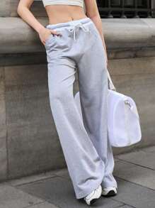 RueChic Women Contrast Belt Drawstring And Pocket Detailed Pant Sweatpant - Grey - View 5