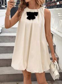 SHEIN LUNE Robe mini casual pour femmes à manches courtes, couleur unie avec décoration de nœud. Convient pour les vacances d'été, les sorties quotidiennes, la photographie de rue comme tenue de base, les tenues de concert, les tenues de fête pour femmes, les robes d'été pour festivals, les robes de remise des diplômes, les robes de vacances, les tenues de plage pour femmes - Nude - Voir 2