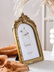 SHEIN 1pc Vintage European Style Gold Curved Frame Decorative Photo Frame, With One Random Inner Paper, For Home Decoration And Picture Display Valentine DAY, Valentines Wedding, Birthday, Room Decor, Ramadan Decor, Bedroom Decor, Wedding Decor, Home Decor Living Room, Office Decor, House Decor, Photo Frame, Room Decoration Stuff, Picture Frame,Fall Decor
