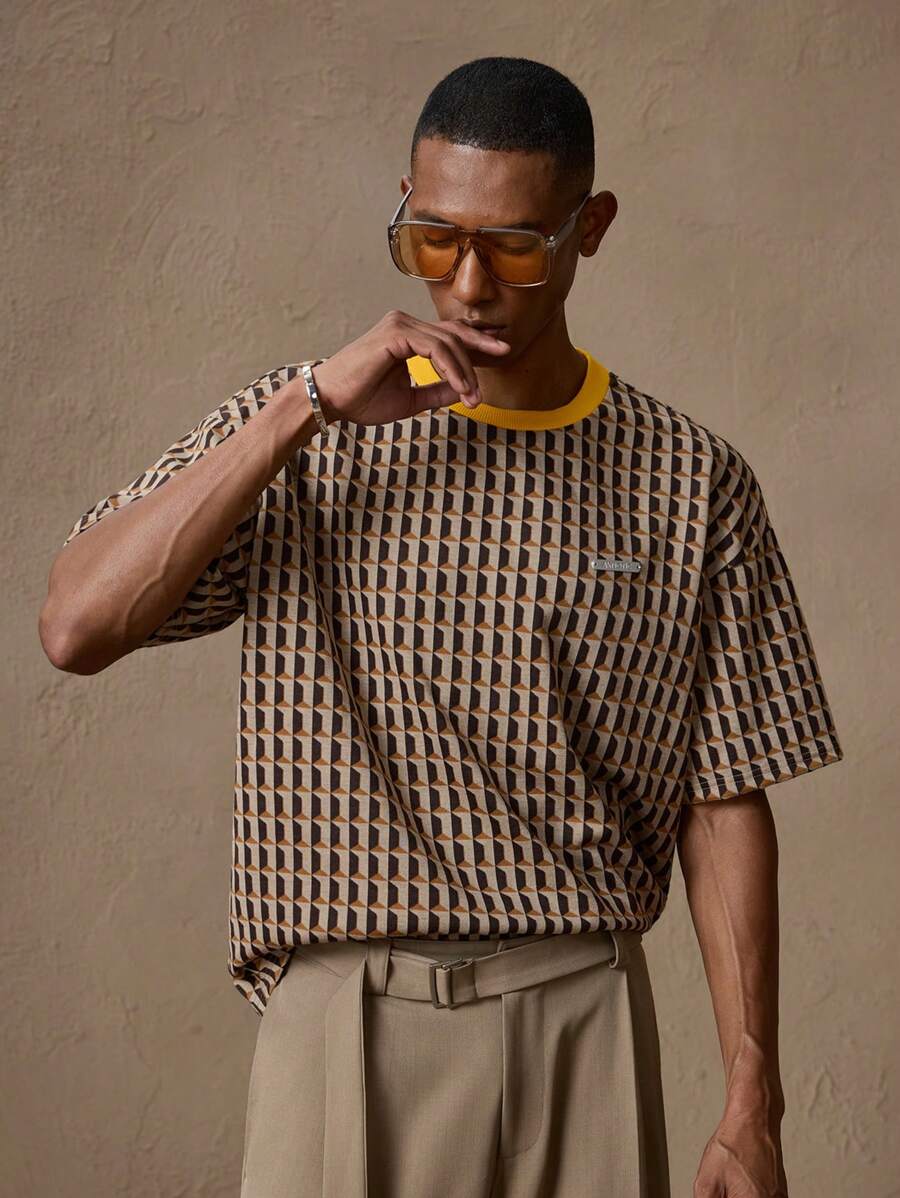 AKNOTIC X Nawaf Alabid Brown Geometric Jacquard Contrast Color Crew Neck Casual Loose Fit Short Sleeve T-Shirt, Suitable For Summer, Vacation, Daily Wear, Party, Couple Matching, Men's Gift, Boxy Fit - Multicolor - View 1