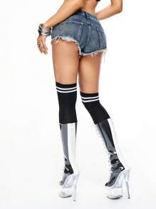 ROMWE Grunge Punk Low Rise Sexy Y2K Chic Baddie PUNK Style Metal Star Rivet Fringe Super Short Denim Jeans - Blue - View 2