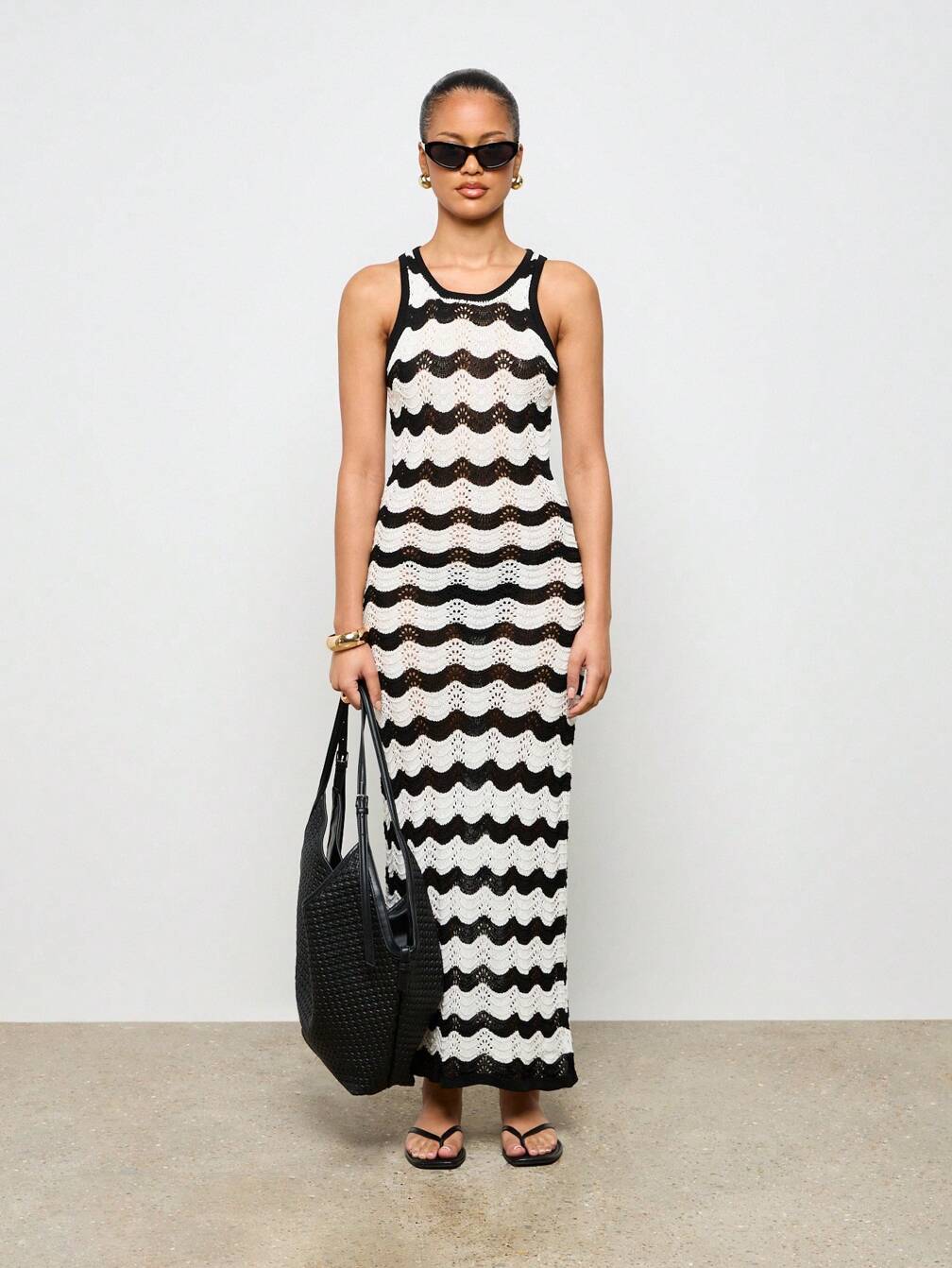 maxi dress for pool party What I wore to a pool party in August. This dress has caftan vibes that  felt perfect for a pool party but its such an easy dress to throw on for  pick up or school or daytime events or dinner. Dress