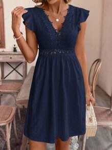 SHEIN Frenchy Vestido de mediana longitud elegante con cuello en V sin mangas, en unicolor con inserción de encaje, esencial para la temporada de bodas de verano, atuendo de verano, esencial para la temporada de bodas, estilo "Cottagecore" - Azul Marino - Ver 6