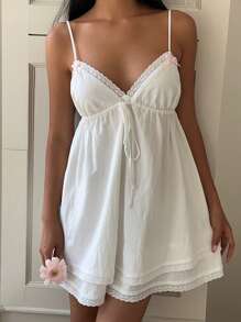 SHEIN EZwear Váy yếm ngắn thắt nút ren vá màu trơn chữ A, mùa hè - trắng - Xem 1