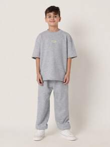 SUMWON 高级街头服饰套装，宽松T恤和慢跑裤，必备两件套运动休闲套装，适合春夏秋季运动休闲，舒适百搭。