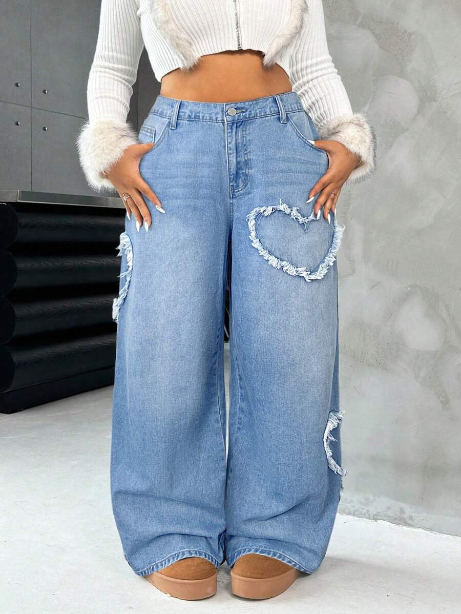 SHEIN EZwear 大码蓝色牛仔裤，性感街头风格直筒裤，心形设计