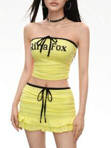 Rina Fox 俏皮字母印花撞色吊带背心短款上衣和荷叶边系腰迷你裙套装，时尚合身