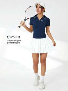 CourtClass Damen slim fit Sport Polo Shirt mit Tennis Schläger Muster, Kurzarm