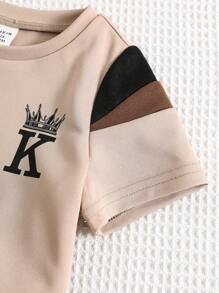 SHEIN 2 件套可爱拼色字母图案 T 恤和短裤套装，适合男婴，夏季休闲街头服饰儿童两件套婴儿服装套装儿童婴儿服装 - 彩色 - 查看 6